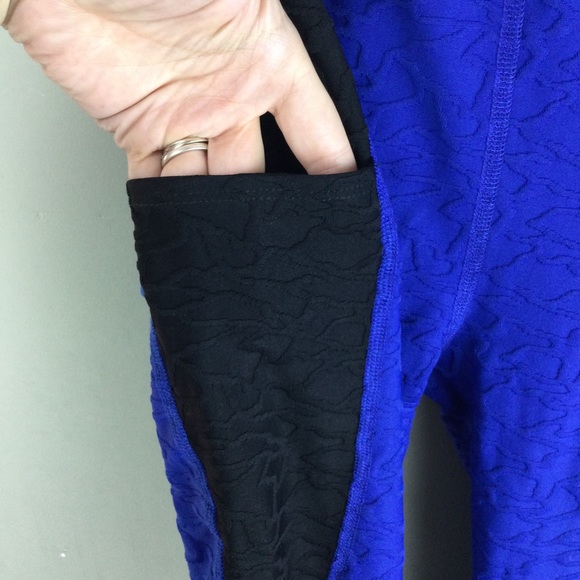 Twenty Montreal Connect 3D Swirl High Waist Full Length Compression Leggings - Picture 9 of 12